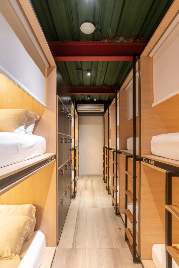 M Boutique Legian Hostel *